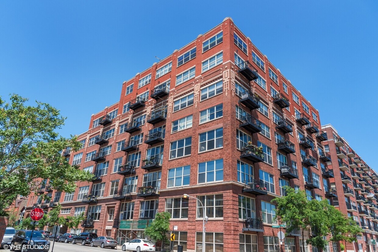 Primary Photo - 1500 W Monroe St