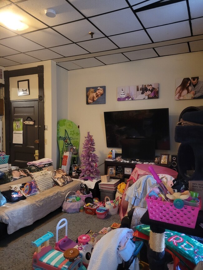 Foto del edificio - Main Street Apartment in Marlborough