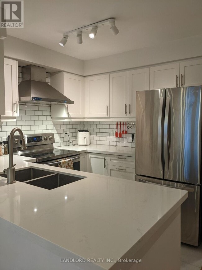 Building Photo - 28 Olive Ave