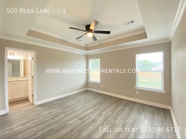 Foto del edificio - 500 Reba Ln