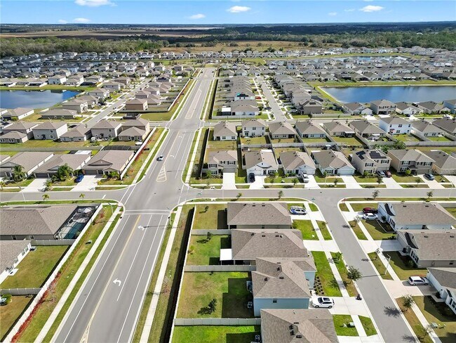 Foto del edificio - 16702 Carlton Pond St