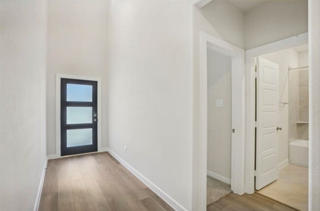 Foto del edificio - 1567 King Rnch Rd