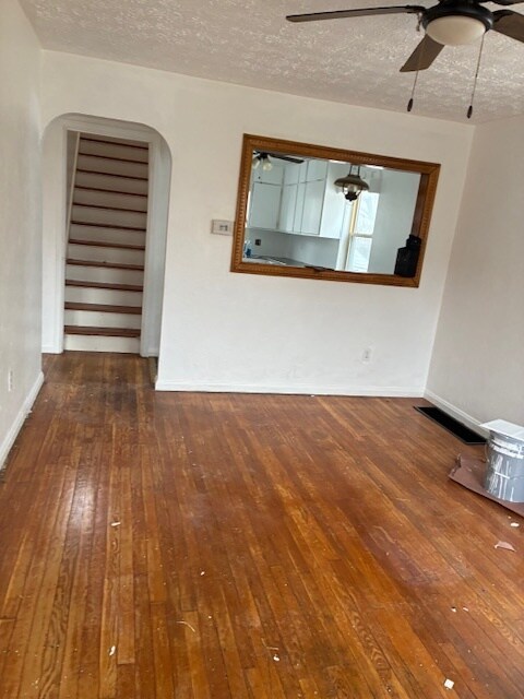 Foto del edificio - 1063 Pritz Ave