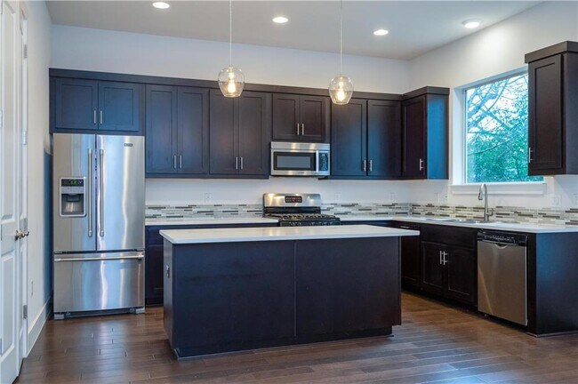 Foto del edificio - 4604 Windy Brook Dr