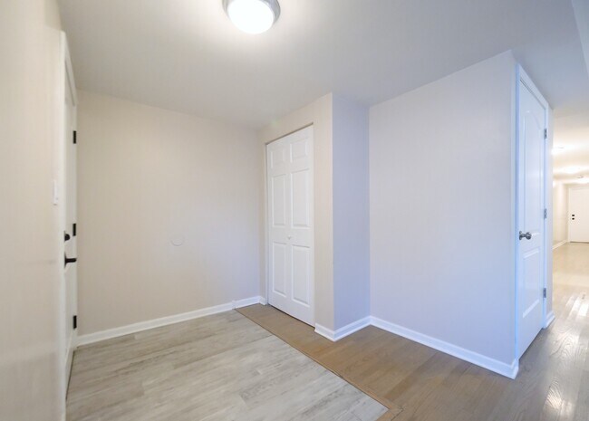 Building Photo - 2323 W Grenshaw St