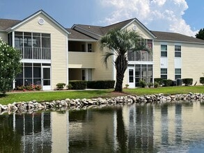 Building Photo - 2225 Clearwater Dr