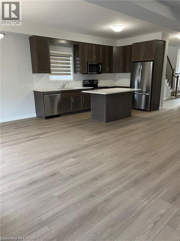 Building Photo - 45 Bur Oak Dr