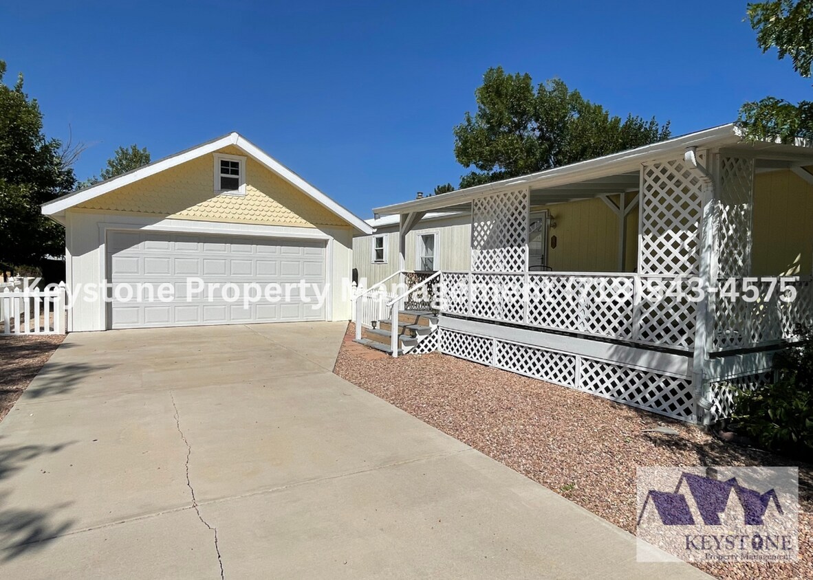 Foto principal - Pueblo West Beauty! Modular Home 3 Bedroom...
