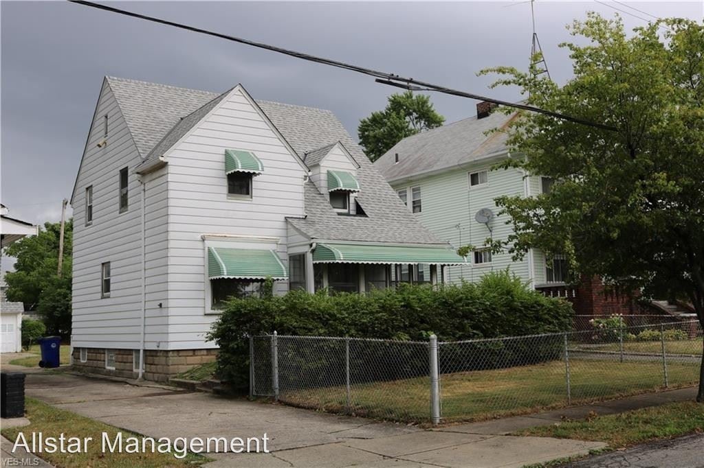 Primary Photo - 3 br, 1 bath House - 11921 Puritan Ave