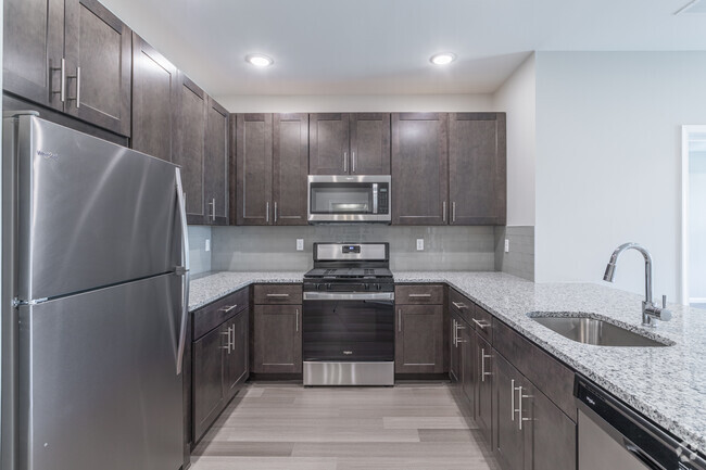 2 BR, 2 BA - Kitchen - Pearl Pointe Apartments