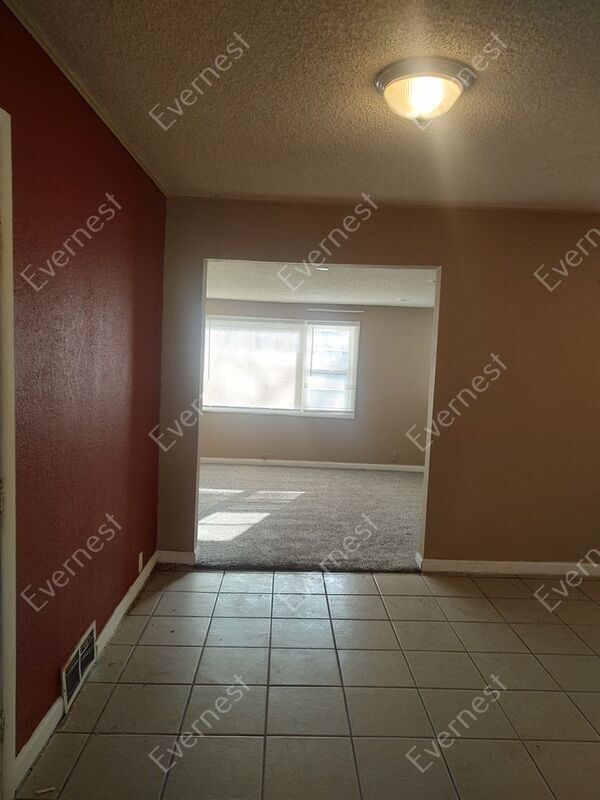 Foto del edificio - 7115 E 112th St