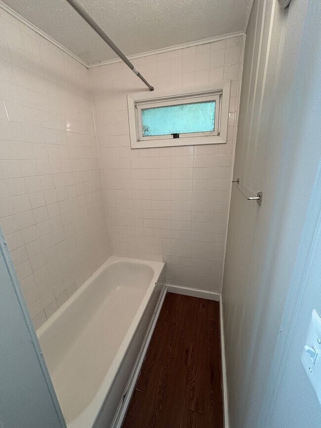 Foto del edificio - 412 E Letchworth Ave