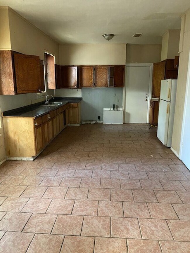 Foto del edificio - 6107 Henderson Ave