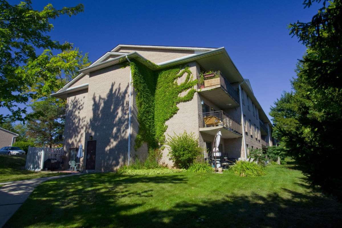 Tycourt Apartments and Townhomes Apartments 1420 Tyandaga Park Dr