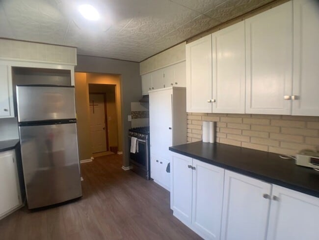 Building Photo - 1565 Albemarle St
