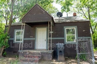 Building Photo - 1620 NE 19th St