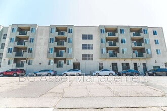 Building Photo - 1459 MacArthur Blvd