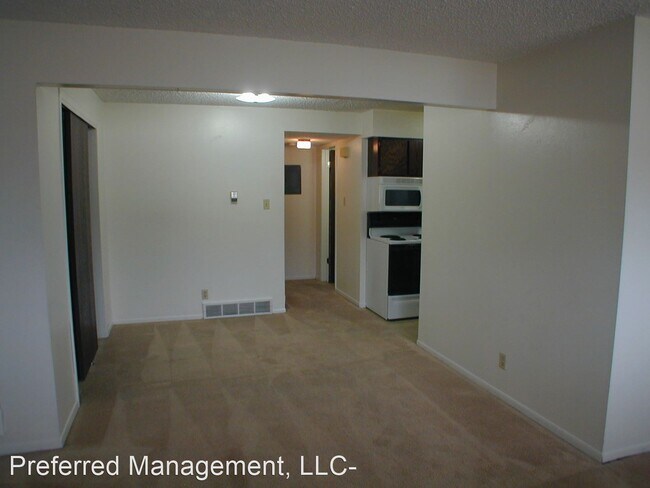 Building Photo - 4701 Mountain Rd