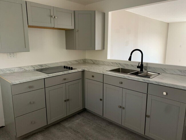 Building Photo - 3600 NE 170th St