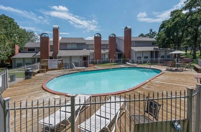 Foto del edificio - 1501 Stallings Dr