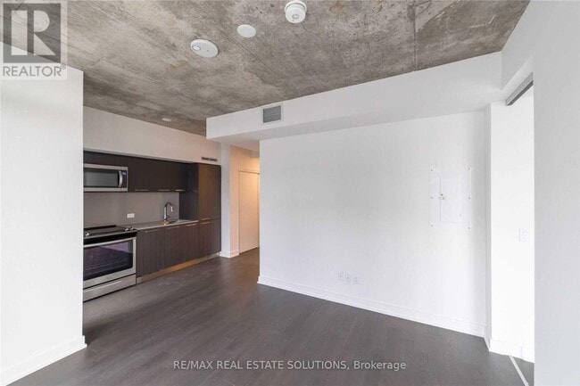 Building Photo - 15 Baseball Pl