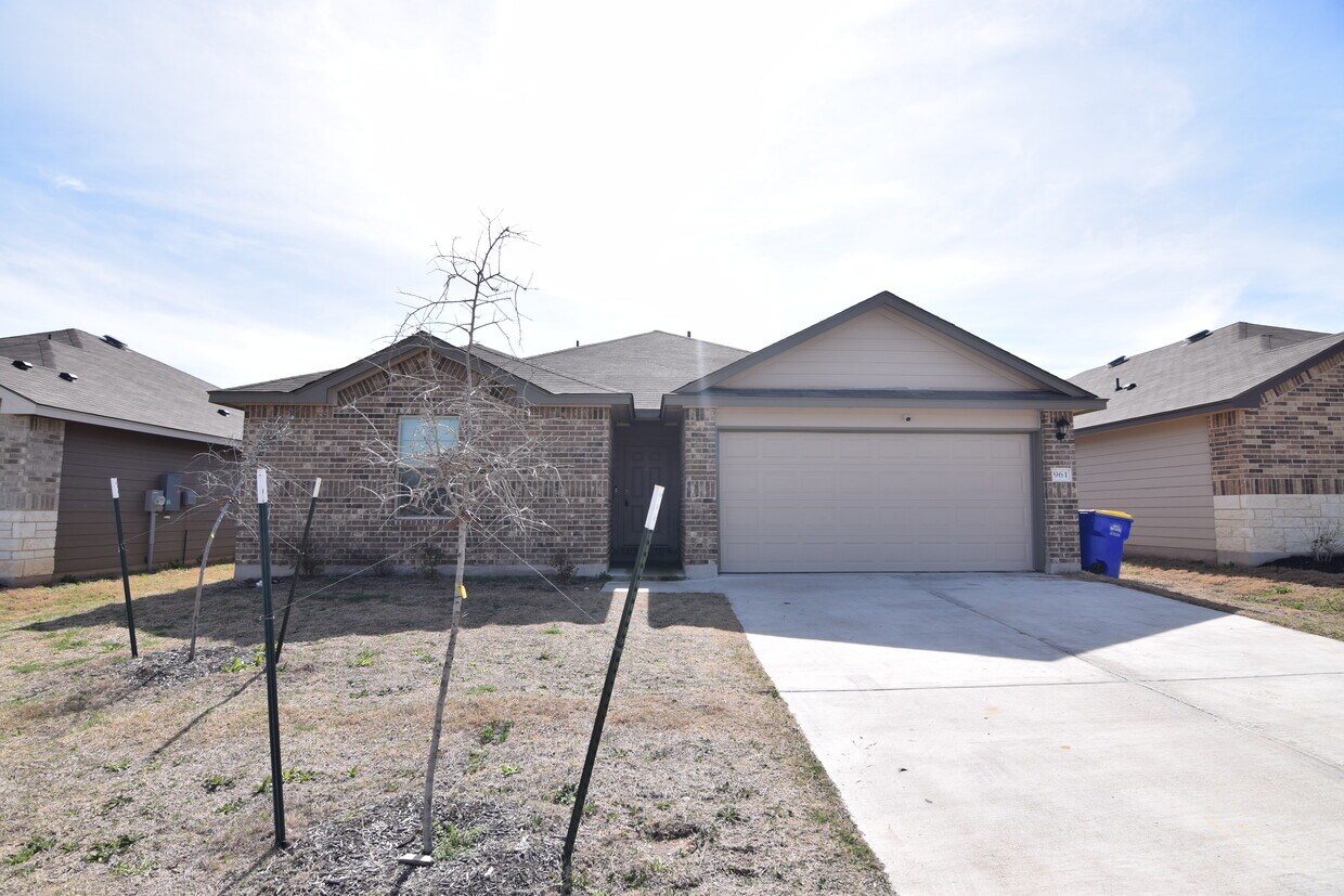 961 Oxford Ln, Troy, TX 76579 House Rental in Troy, TX