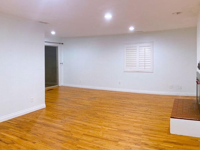 Foto del edificio - 4BD 2 BA on Dorothy Way!