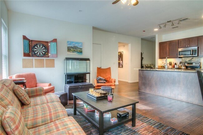 Building Photo - 2708 San Pedro St