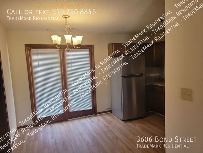Building Photo - 3606 Bond St