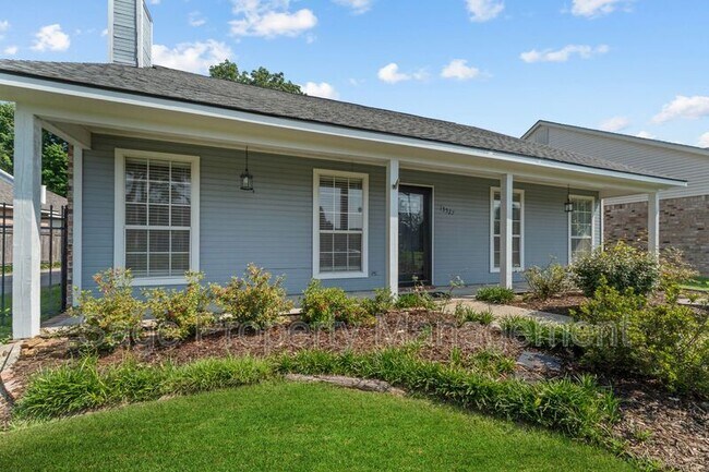 Foto del edificio - 13527 Parwood Ave