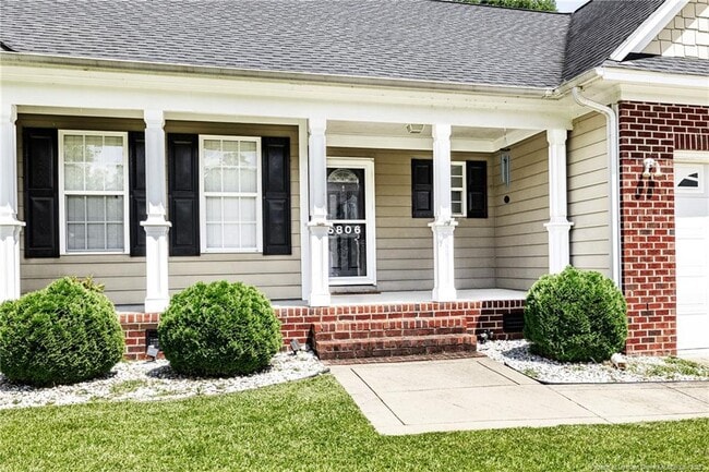 Building Photo - 5806 Rainsford Dr