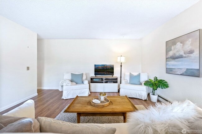 Foto del edificio - 2550 Thorndyke Ave W