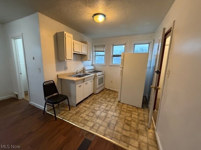 Building Photo - 4885 Turney Rd