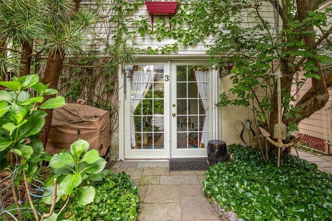 Foto del edificio - 74 3rd St