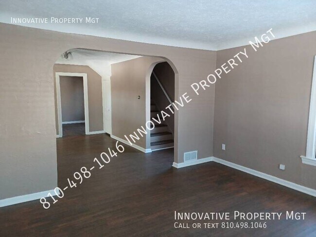 Building Photo - Downtown Flushing Victorian style 2-bedroo...