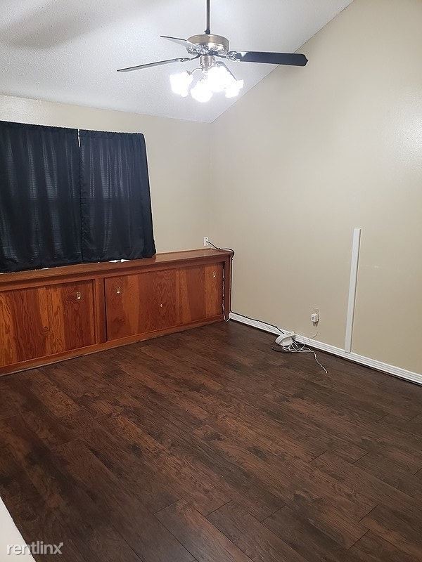 Building Photo - 2 br, 1.5 bath Townhome - 4214 Paradis Lane
