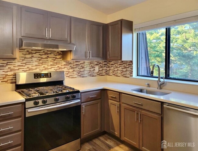 Building Photo - 2631 Old Stone Mill Dr