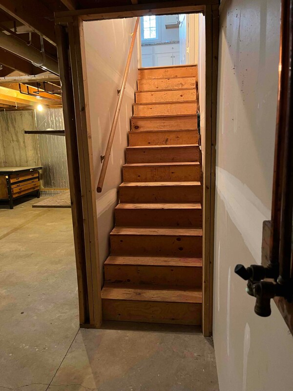 Building Photo - 23 Lilac Ln