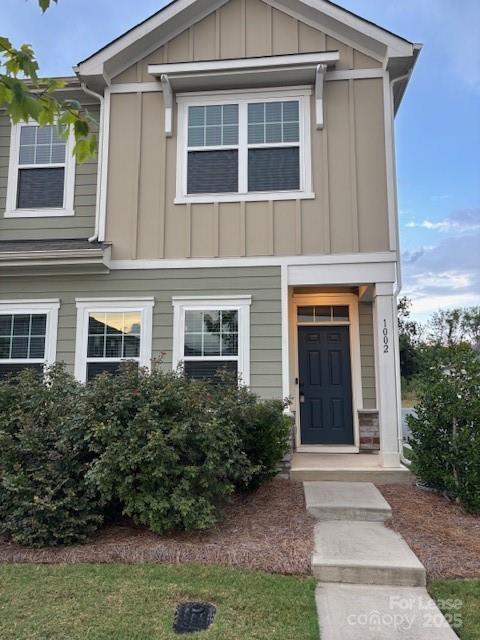 Foto principal - 1002 Sagecroft Ln