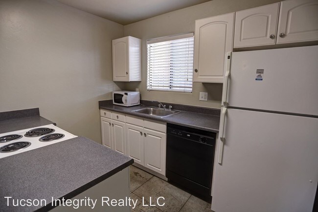 Foto del edificio - 1348 N Euclid Ave