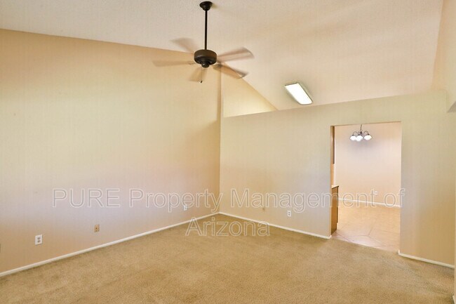 Building Photo - 5136 E Evergreen St
