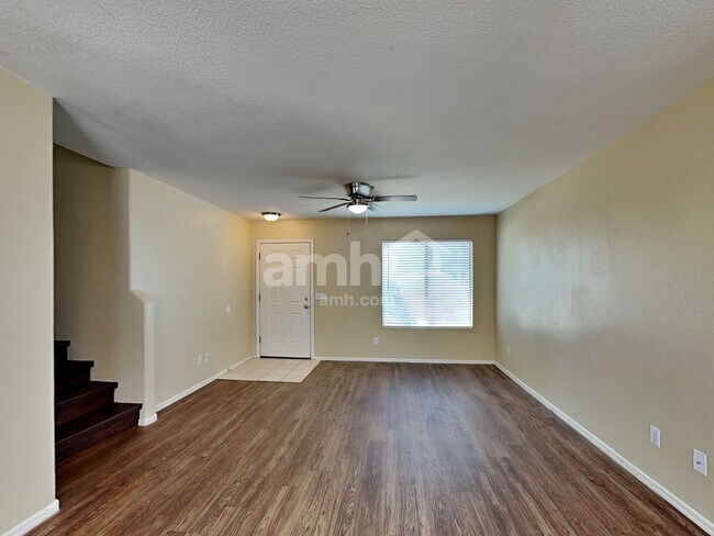 Foto del edificio - 16002 W Jackson St