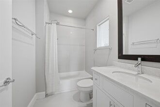 Building Photo - 8612 Emnora Ln