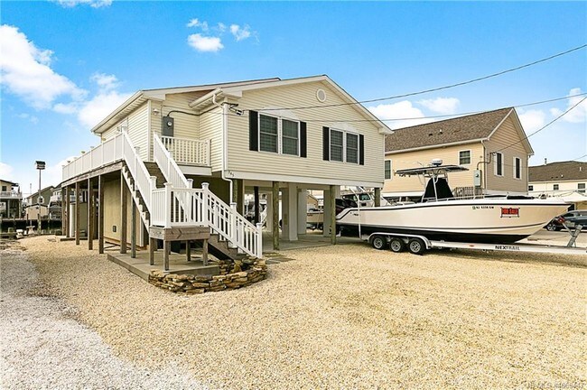 Foto del edificio - 345 Kingfisher Rd