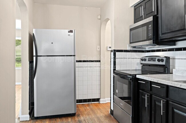 Foto del edificio - 2019 Raven Dr