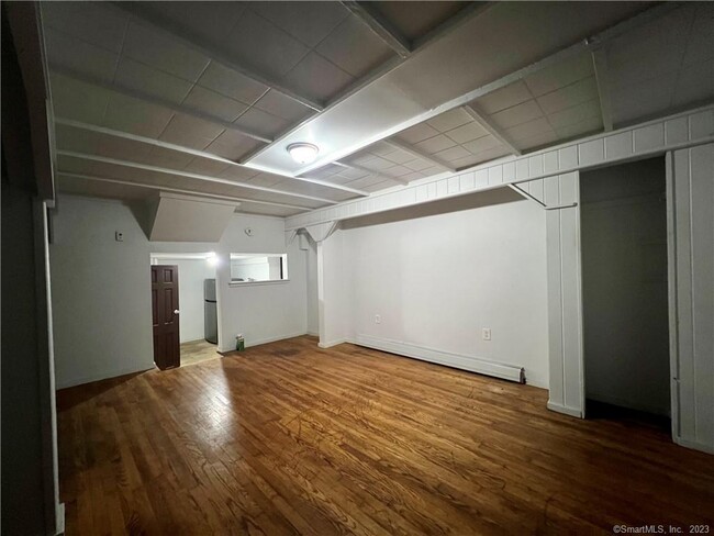 Building Photo - 41 Waterbury Rd