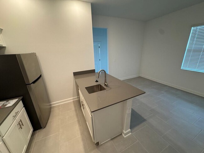 Foto del edificio - 4298 Eastminster Rd