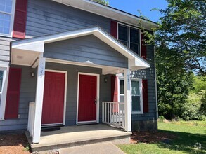 Building Photo - 947 Odom Dr
