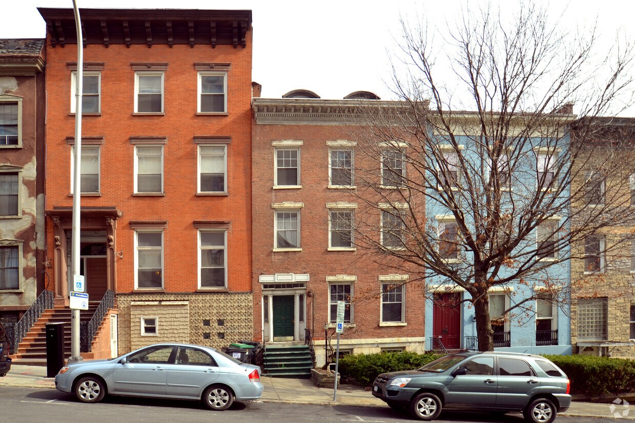 Building Photo - 97 Columbia St