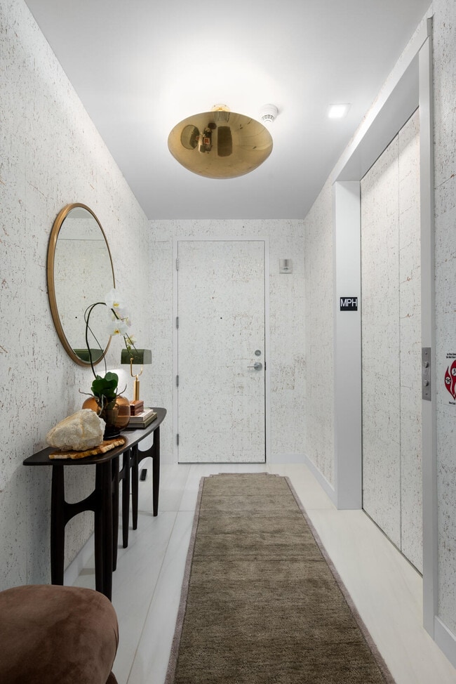 Building Photo - 900 N Ocean Blvd